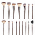 Set profesional de brochas de maquillaje color oro champán: A4