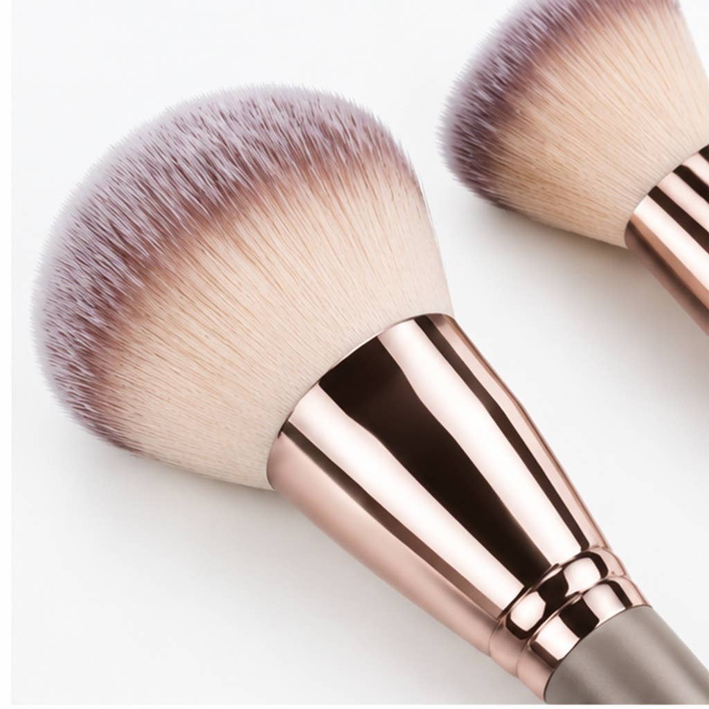 Set profesional de brochas de maquillaje color oro champán: A4
