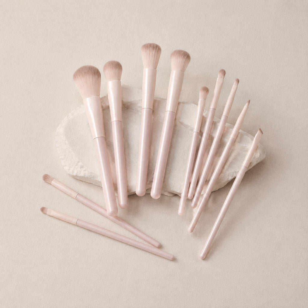 Juego esencial de 13 brochas de maquillaje de fibra sintética rosa: A1